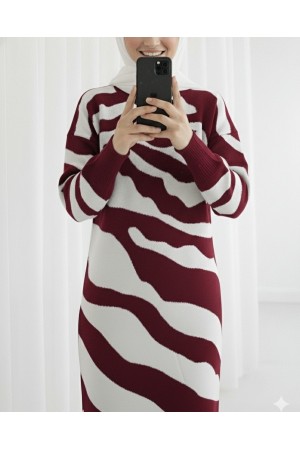 فستان تريكو منقوش بفتحة   -بوردو