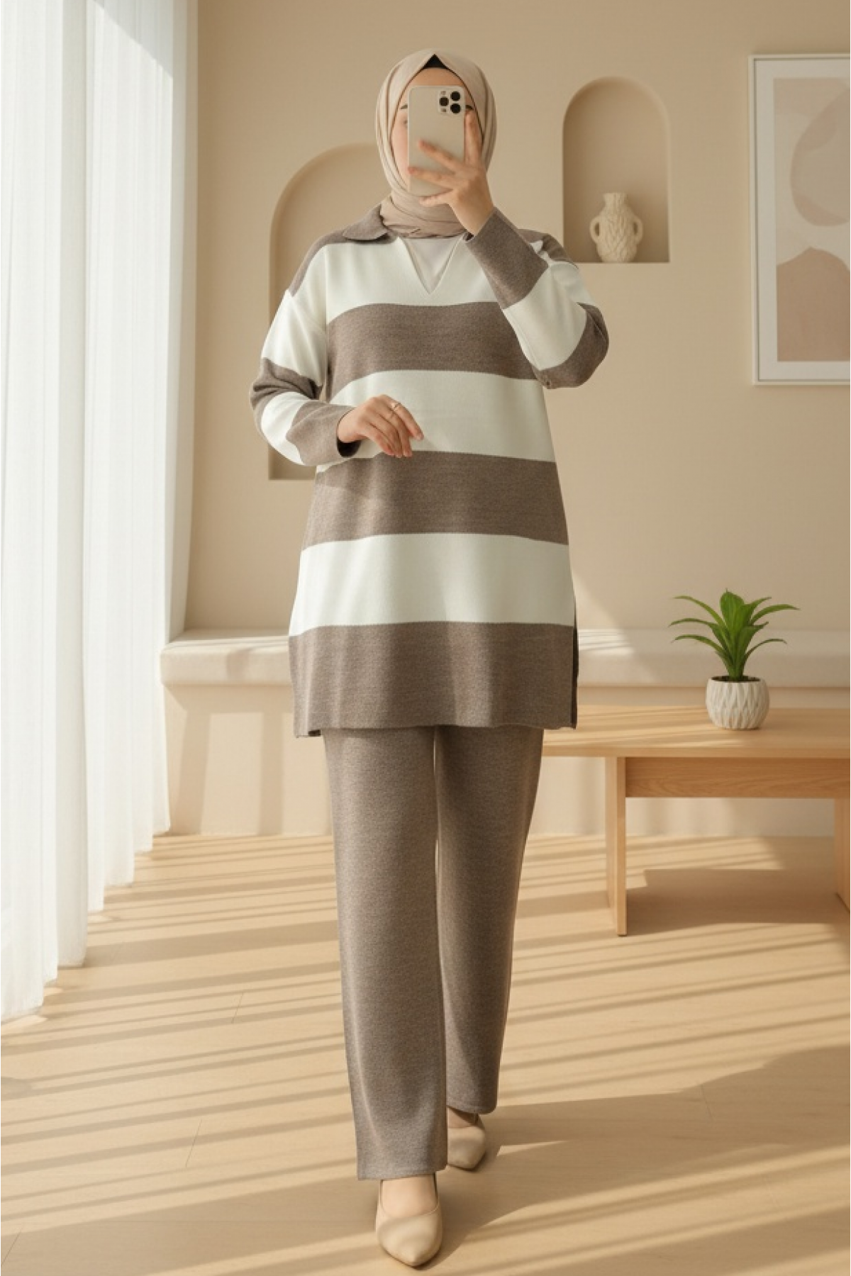 V-Neck Knitwear Suit with Trousers - Soil
