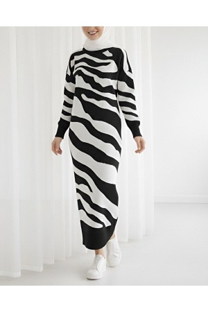 Slit Patterned Knit Dress -Black