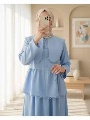Güpür Detaylı Yandan Bağcıklı Önlük Yaka Etekli Takım  -Açık Mavi