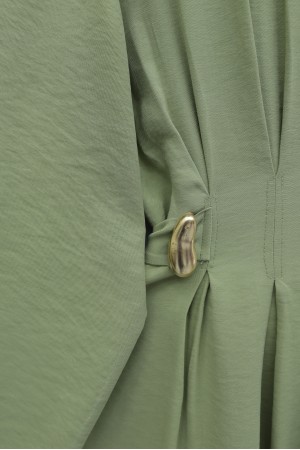 Pileli Beli Kemerli Toka Detaylı Modal Elbise   -Zeytin