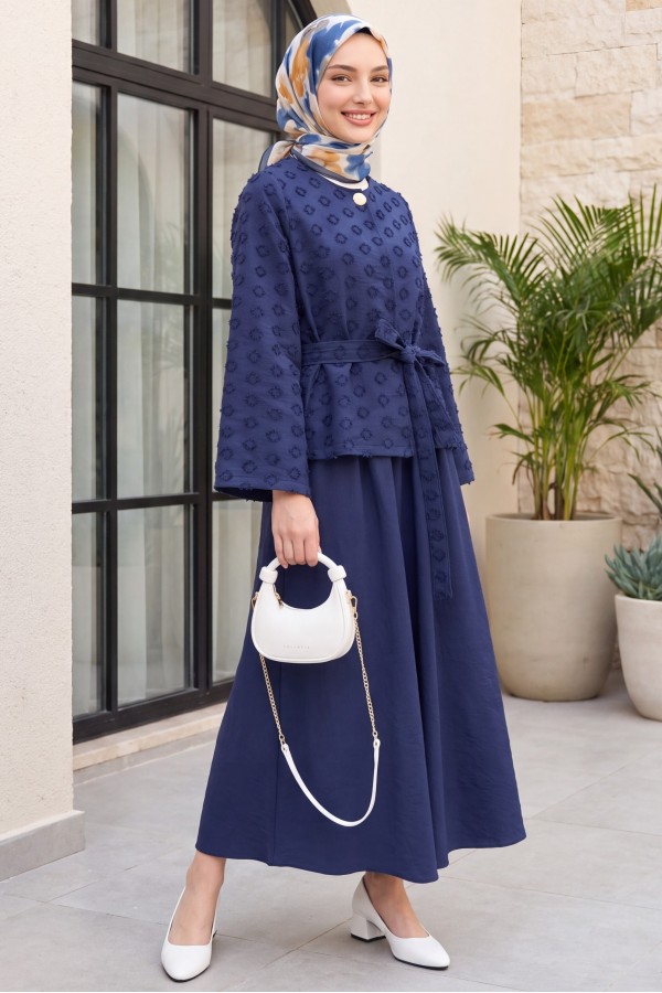 Single-Button Belted Skirt with Pockets and Embossed Jacquard Pattern -Navy blue