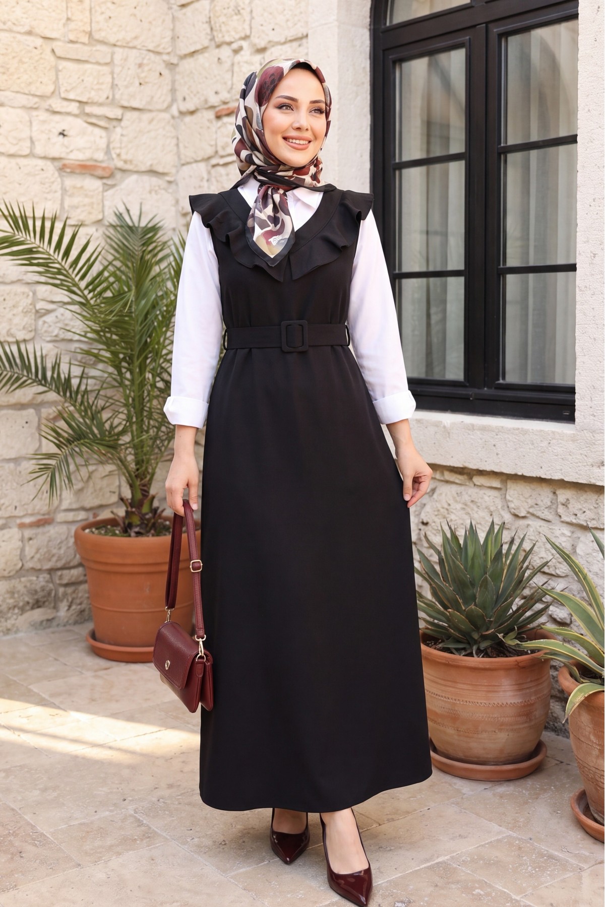 فستان طويل برقبة V    -أسود