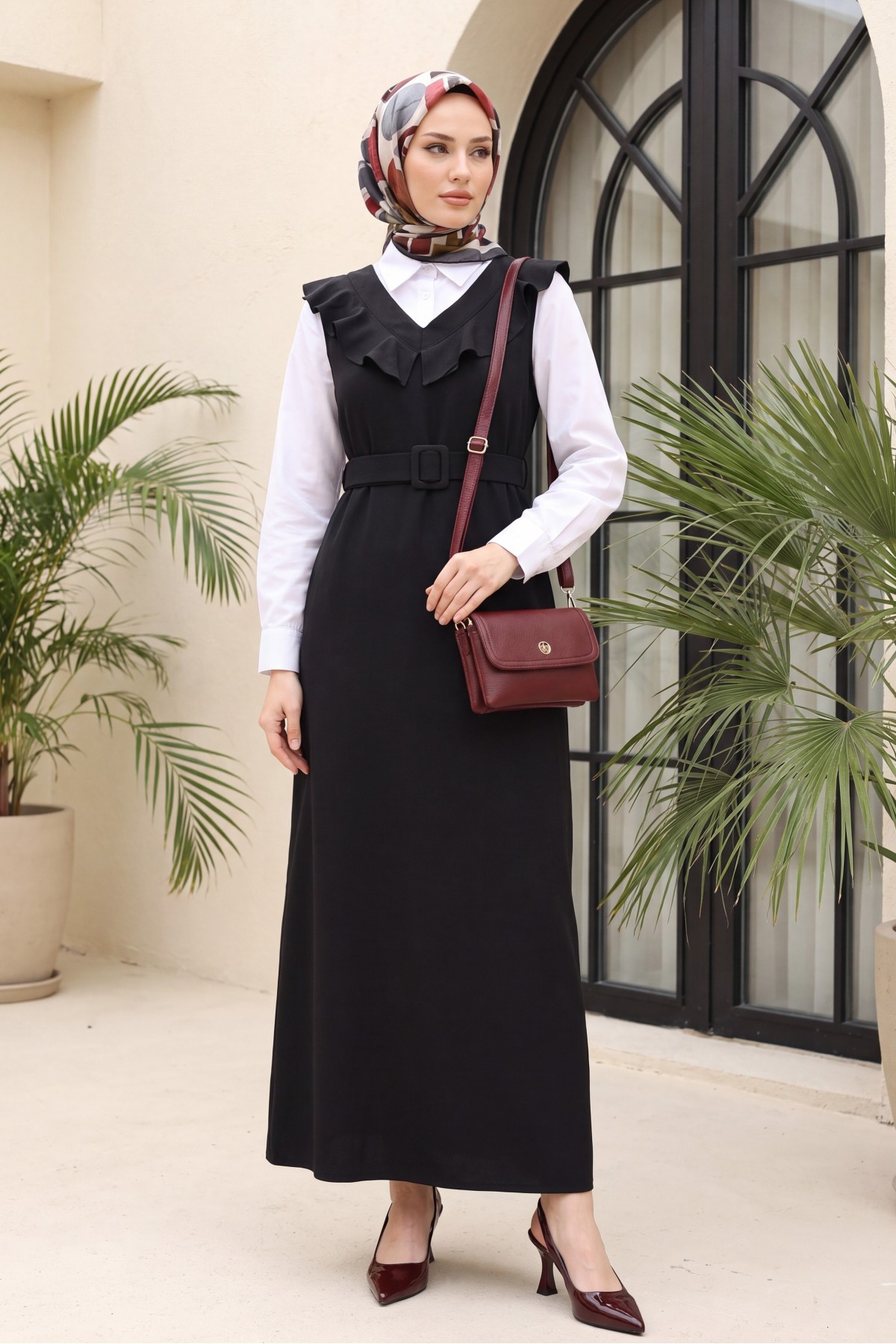 فستان طويل برقبة V    -أسود