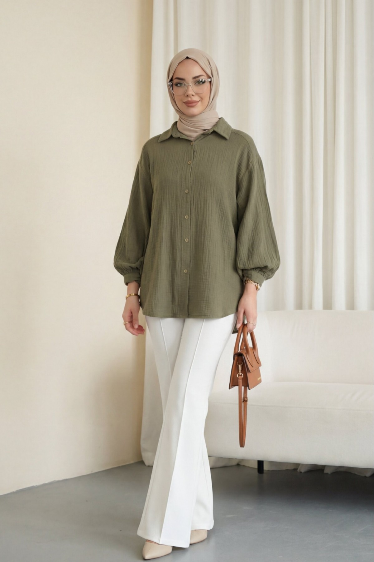 Oval Cut Button-Down Muslin Shirt -Khaki detay görseli
