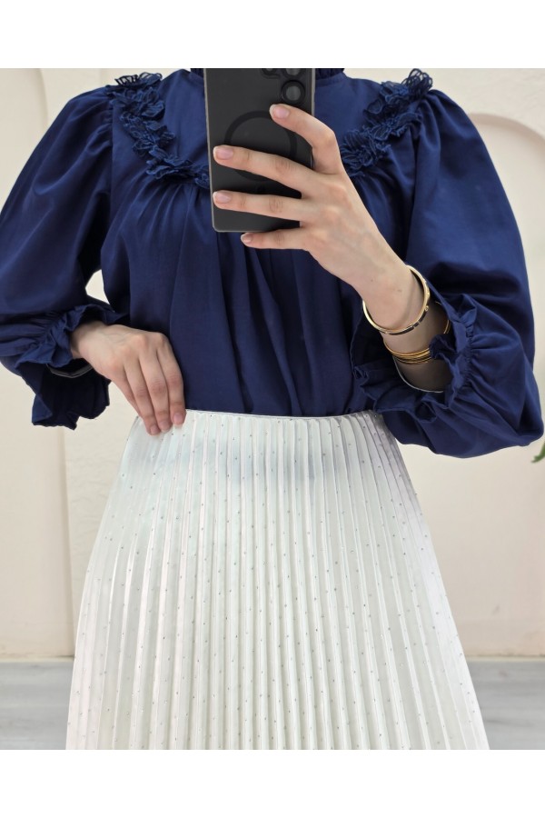 Stoned Pleated Skirt -Cream color