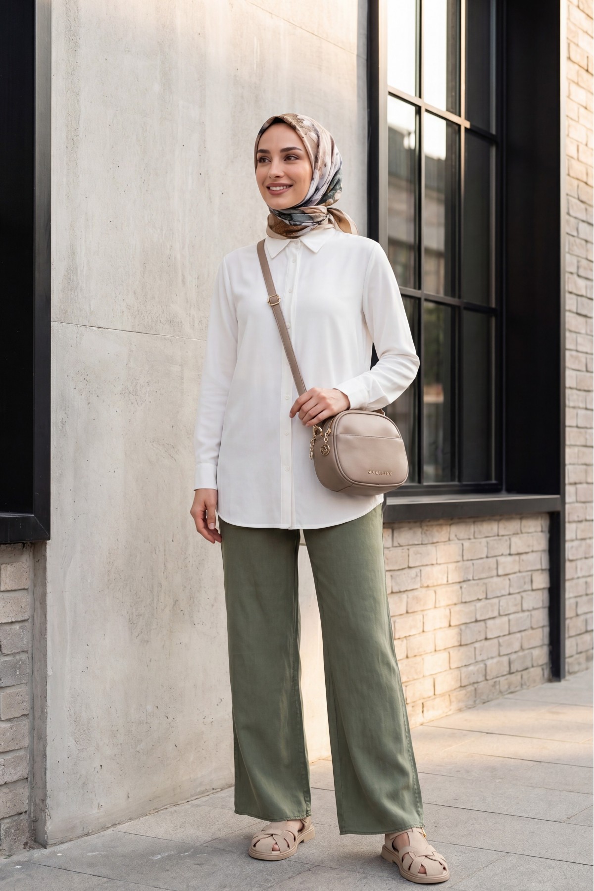 Elasticated Waist, Double Pocket, Wide Leg Tencel Trousers -Khaki