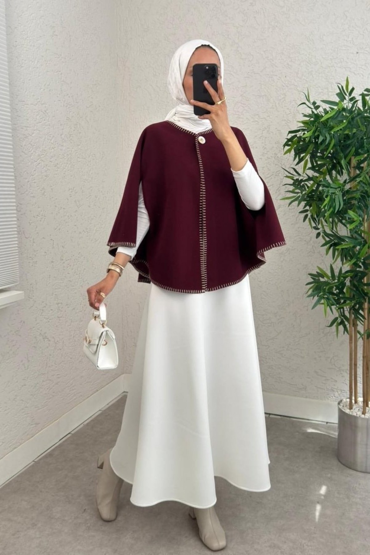 Shepherd's Stitched Pocket Cashmere Poncho -Damson