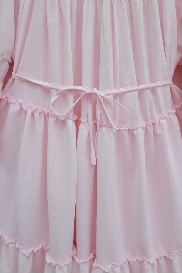 Layered ruffle detailed dress with elasticated sleeves and tie-waist. -Powder