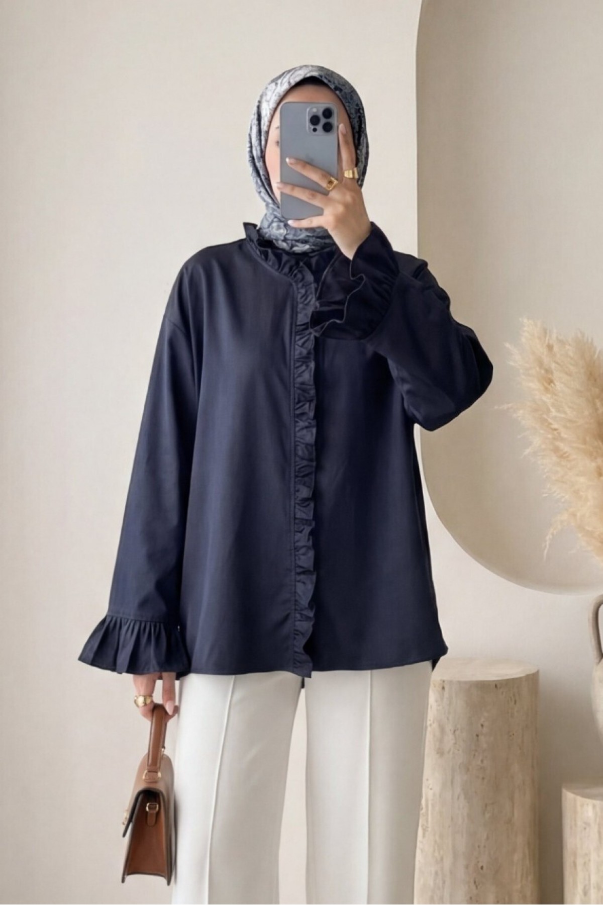 Shirt with Long Back, Long Sleeves and Ruffles at the Front -Navy blue