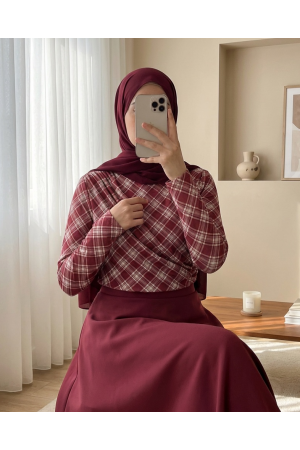 بلوزة كاروهات جانبية مكشكشة -بوردو