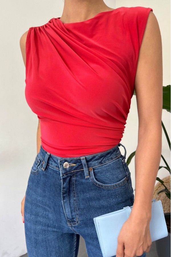 Crew Neck Zero Sleeve Sandy T-Shirt -Red