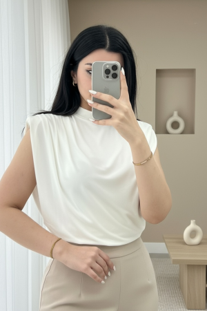 Sıfır Kol Vatkalı Sandy Bluz -Beyaz