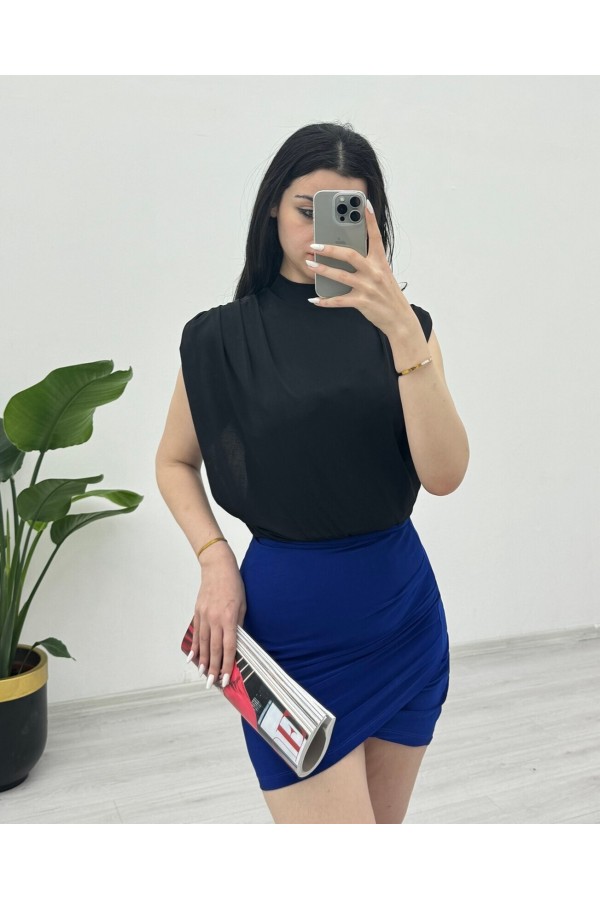 Sandy Blouse with Zero Sleeve Padding -Black