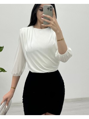 İçi Tulumlu Omuzdan Büzgülü Vatkalı Sendy Bluz -Beyaz