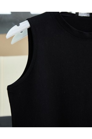 Yuvarlak Yaka Yırtmaçlı Sıfır Kol Penye İçlik -Siyah