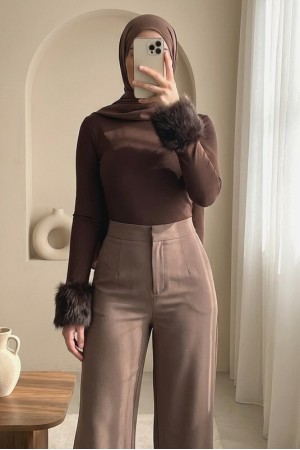 Kolu Kürklü Yarım Boğazlı Çıtçıtlı Zıbın Bluz -Kahve