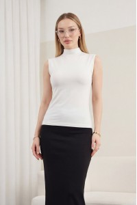 Dik Yaka Sıfır Kol Penye İçlik -Beyaz