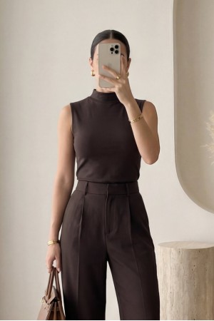 قميص داخلي قطني بدون أكمام بياقة واقفة -بنى