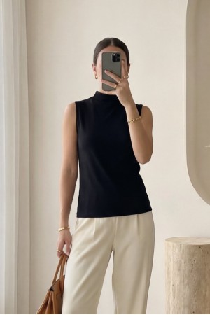 قميص داخلي قطني بدون أكمام بياقة واقفة -أسود