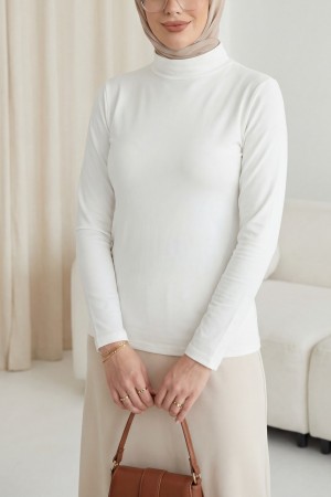 بلوزة داخلية بأكمام طويلة وياقة عالية -Ecru