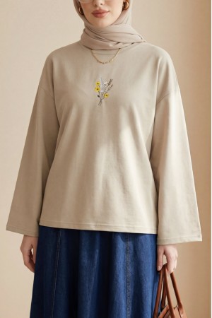 Önü Çiçek Nakışlı Yuvarlak Yaka Salaş Penye Bluz   -Taş