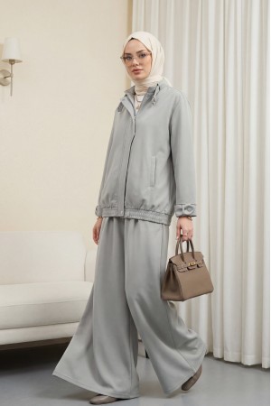 Yakası ve Kol Manşeti Kemerli Ceketli Pileli Bol Paça Pantolonlu Okyanus Takım -Açık Gri