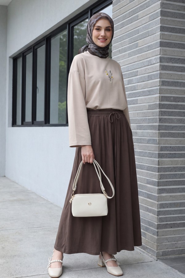 Round Neck Loose Fit Jersey Blouse with Floral Embroidery on the Front      -Light Mink