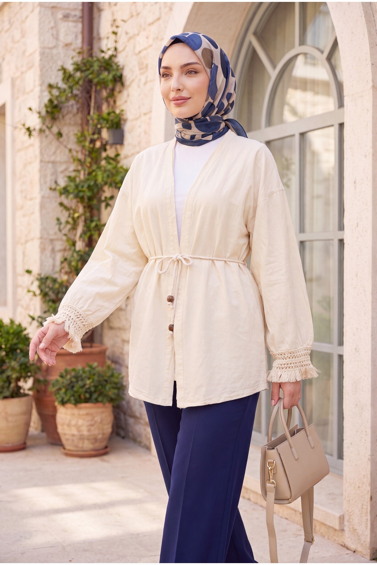 Kolları Püsküllü Beli Kemerli Keten Kimono  -Krem