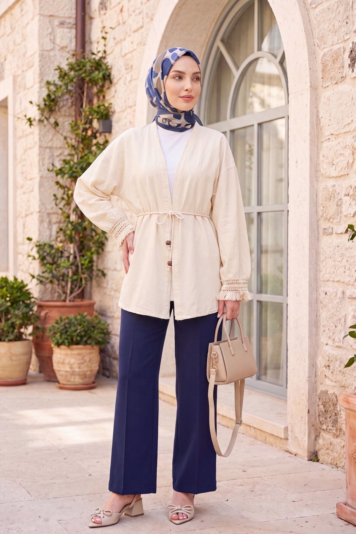 Kolları Püsküllü Beli Kemerli Keten Kimono  -Krem