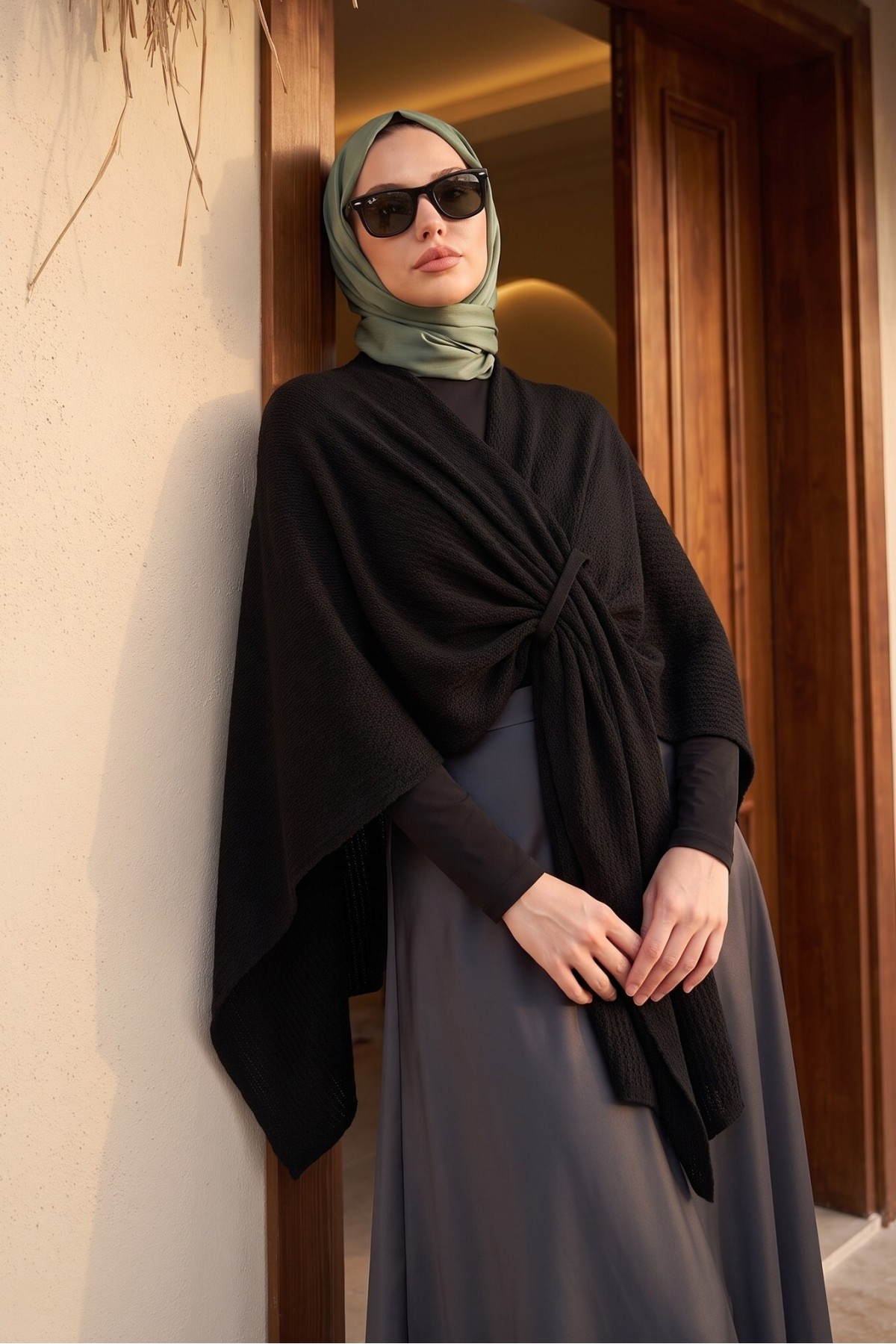 Loose Fit Everyday Knitted Poncho -Black