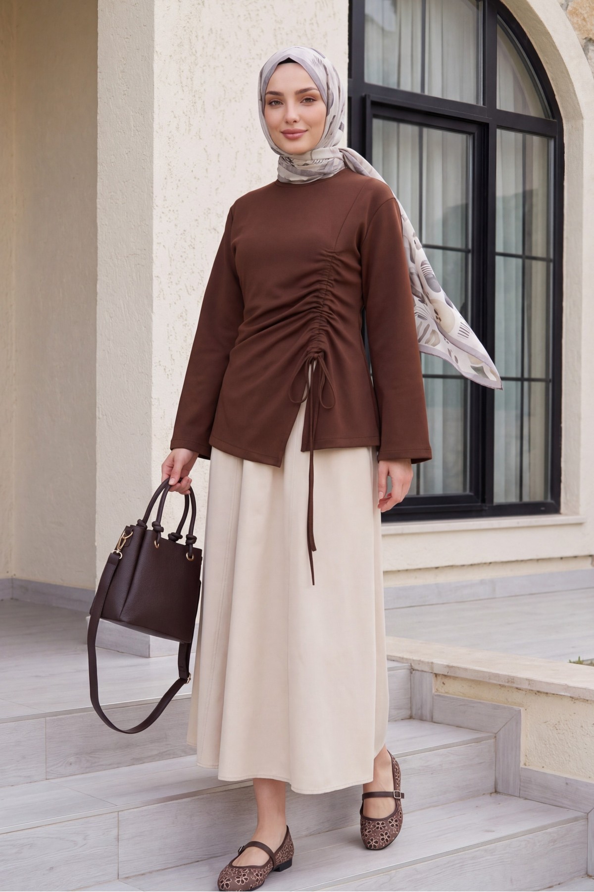 Asymmetrical Front Cut Cotton Sweatshirt with Drawstring Detail -Brown detay görseli