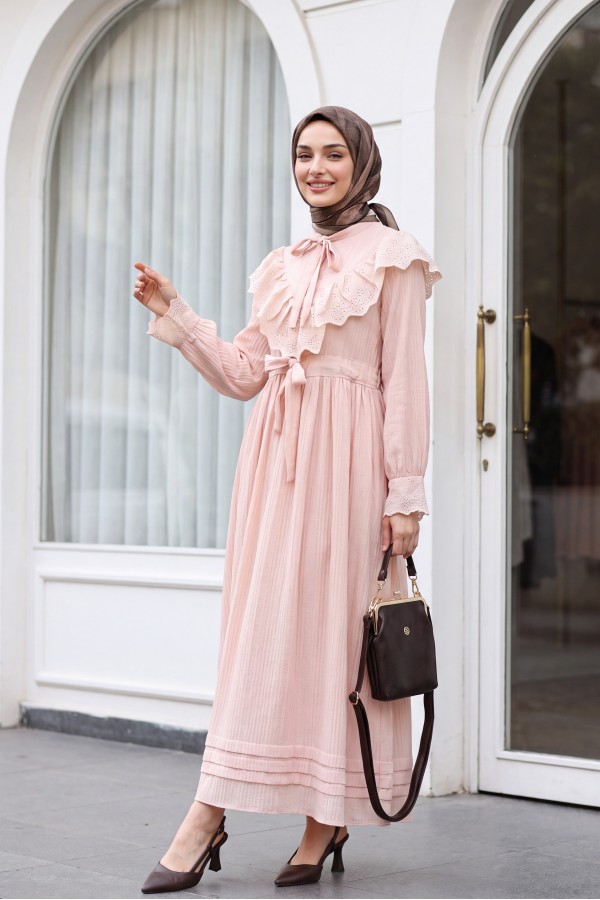 Lined crinkle dress with lace detailing at the neckline and waist. -Powder