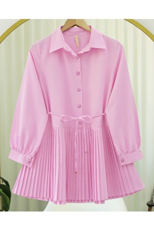 قميص مطوي مربوط عند الخصر بنصف أزرار  -بودرة