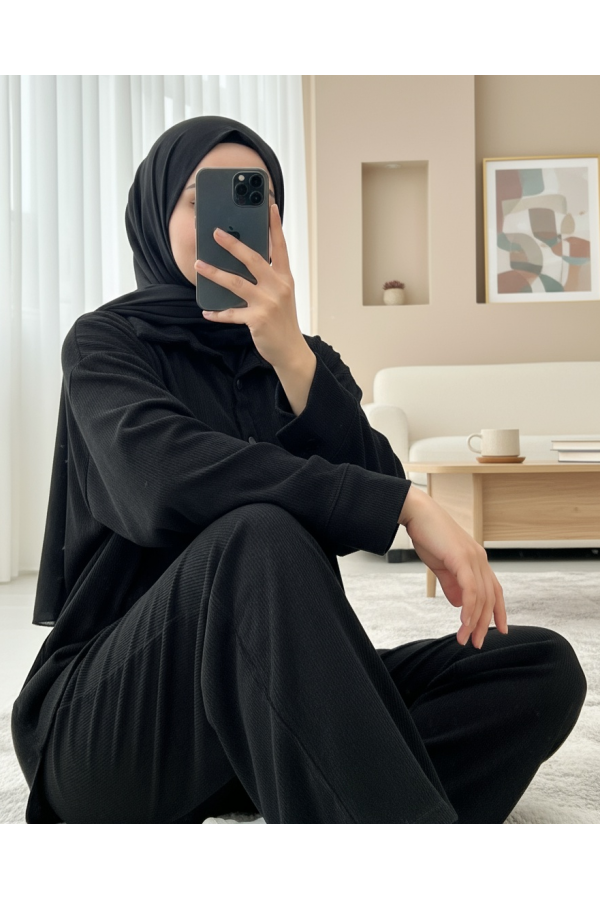 بدلة مخملية من قطعتين مكونة من قميص وبنطلون -أسود