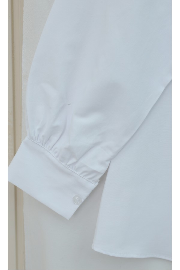 Broş Detaylı Gizli Düğmeli Poplin Gömlek -Beyaz