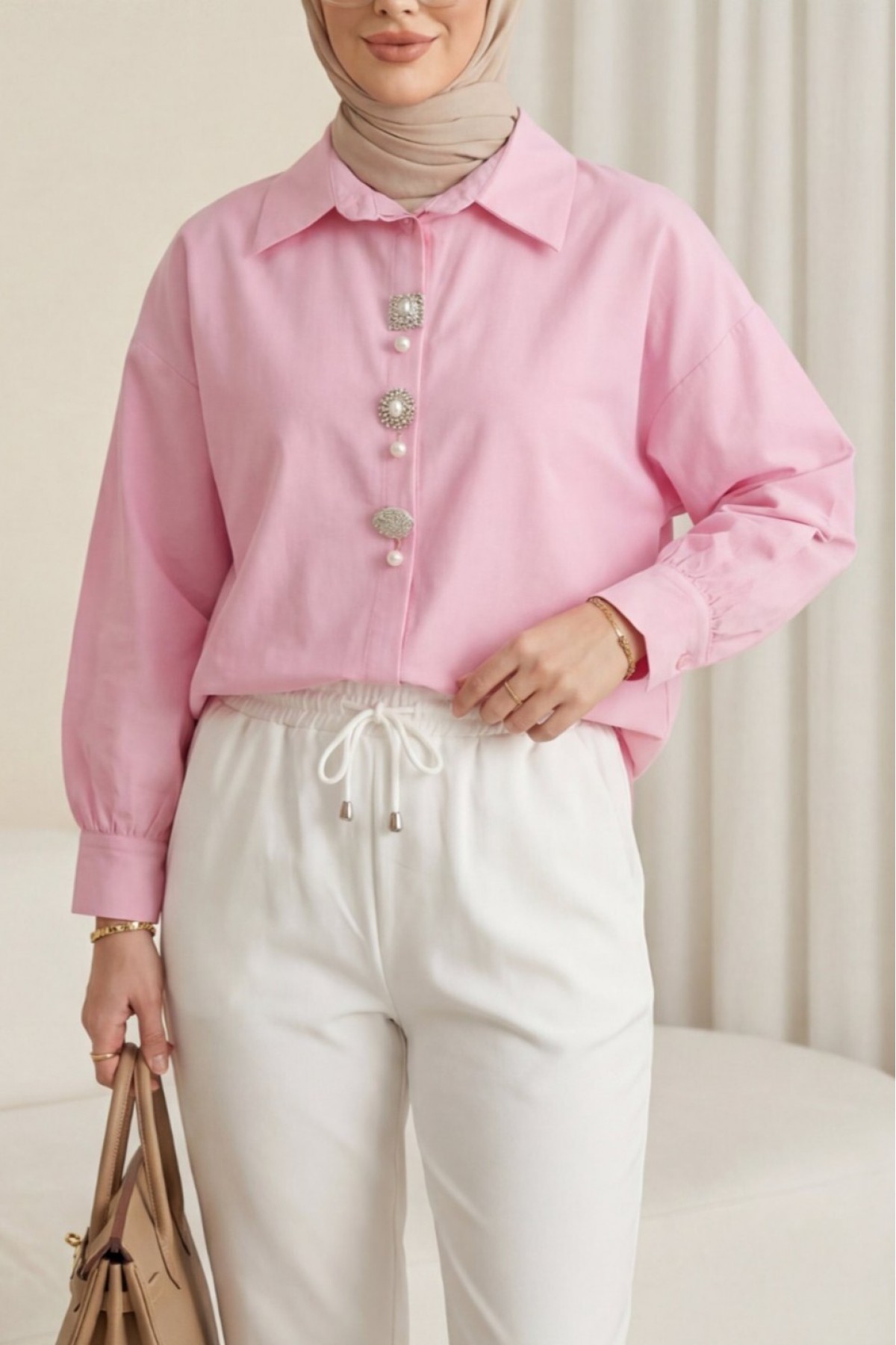 Brooch Detail Hidden Button Poplin Shirt -Pink