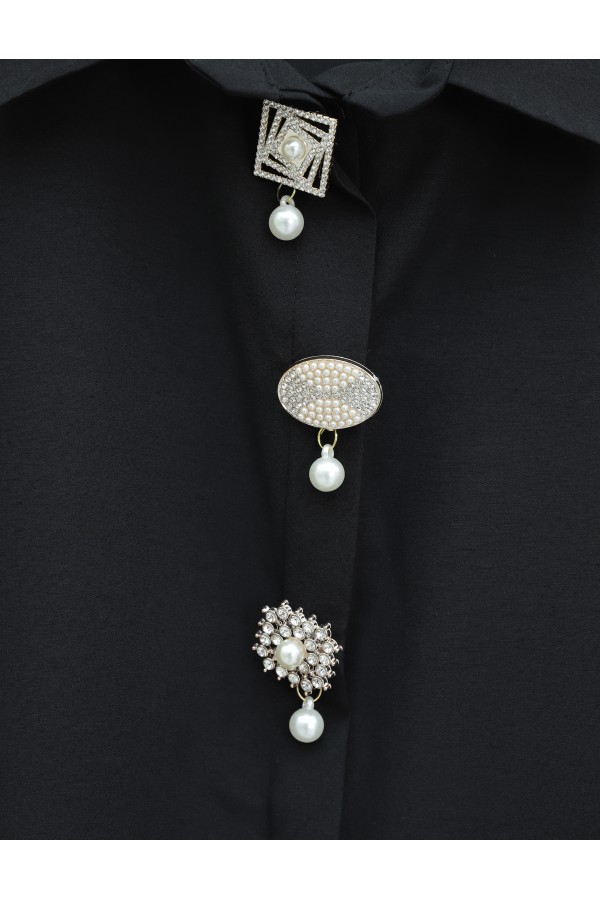 Brooch Detail Hidden Button Poplin Shirt -Black