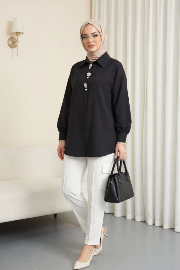 Brooch Detail Hidden Button Poplin Shirt -Black