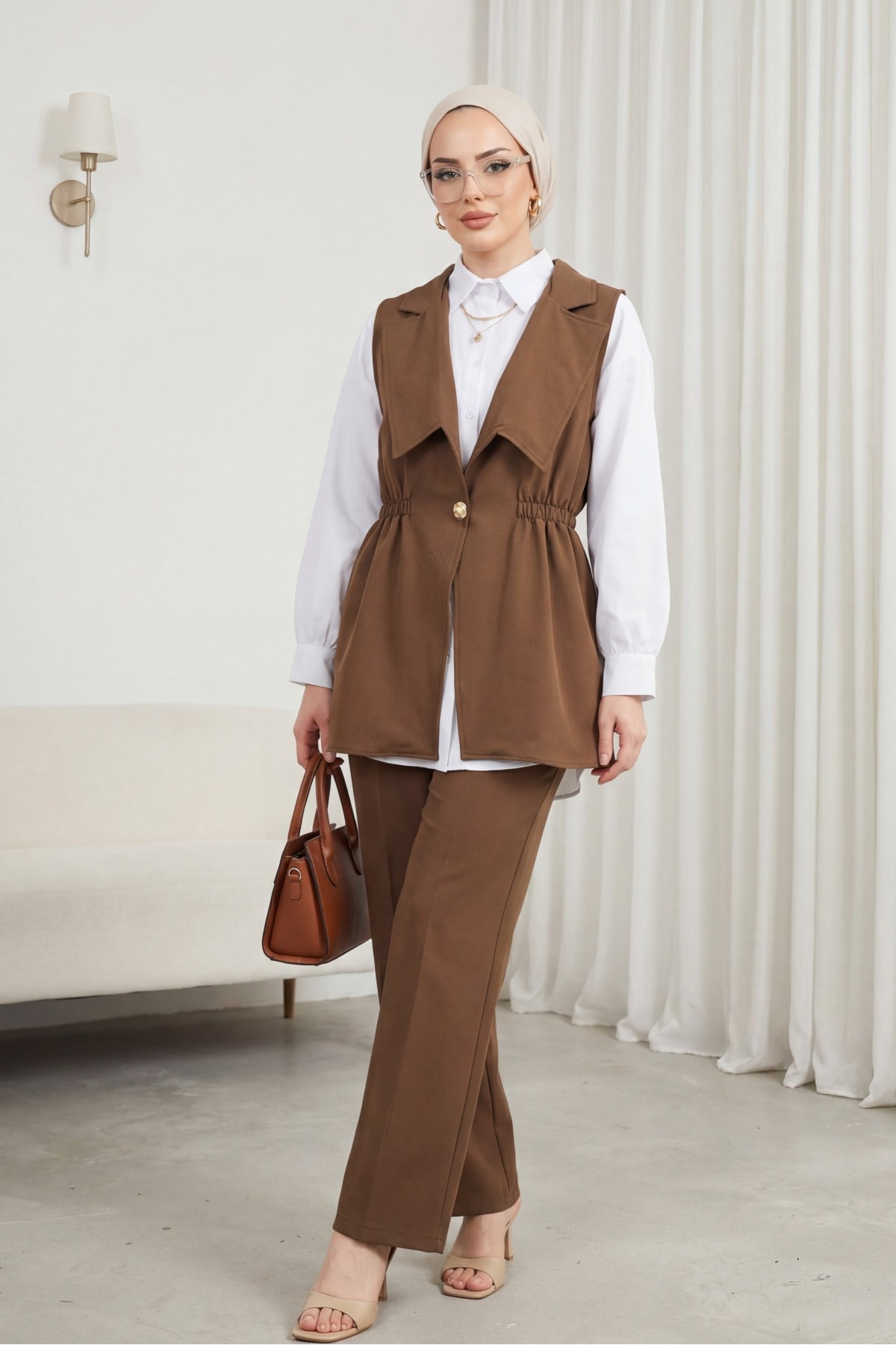 Double-breasted collar, elasticated waist vest and trousers, modal suit. -Brown