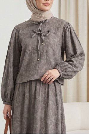 Kolu Lastikli Yakası Bağlamalı Etekli Jakar Takım   -Toprak