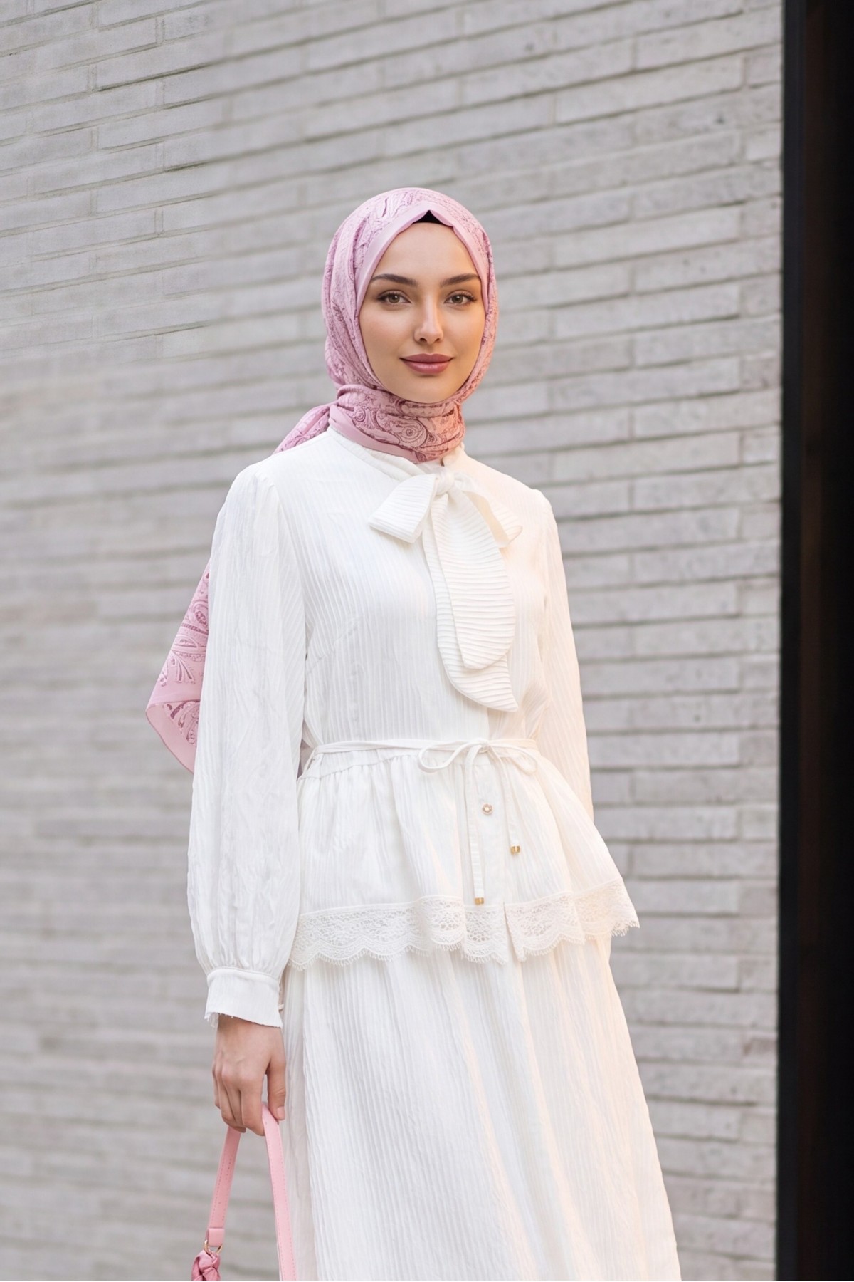 Crepe Set with Lace Trim and Pleated Skirt, Tie Neckline and Waist -Ecru detay görseli