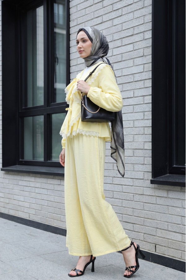 Strawberry Set with Lace Detail and Front Tie-Up Pants -Yellow