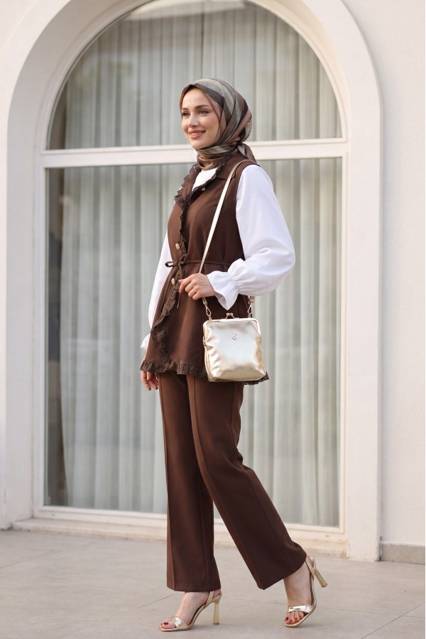 Lace-Detailed Belted Vest and Trousers Two-Piece Crepe Set -Brown