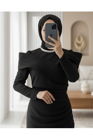 فستان سهرة بياقة مزينة بالأحجار وطبقات كتف منسدلة -أسود