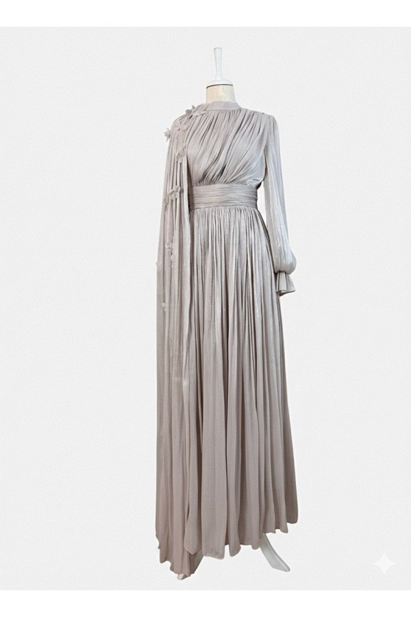 Glamorous Evening Dress with Elasticated Sleeves, Rose-Decorated Cape, and Draped Waist. - Beige