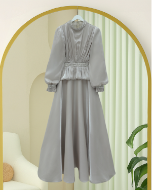 Beli Volan Detaylı Taşlı Janjan Saten Abiye -Taş