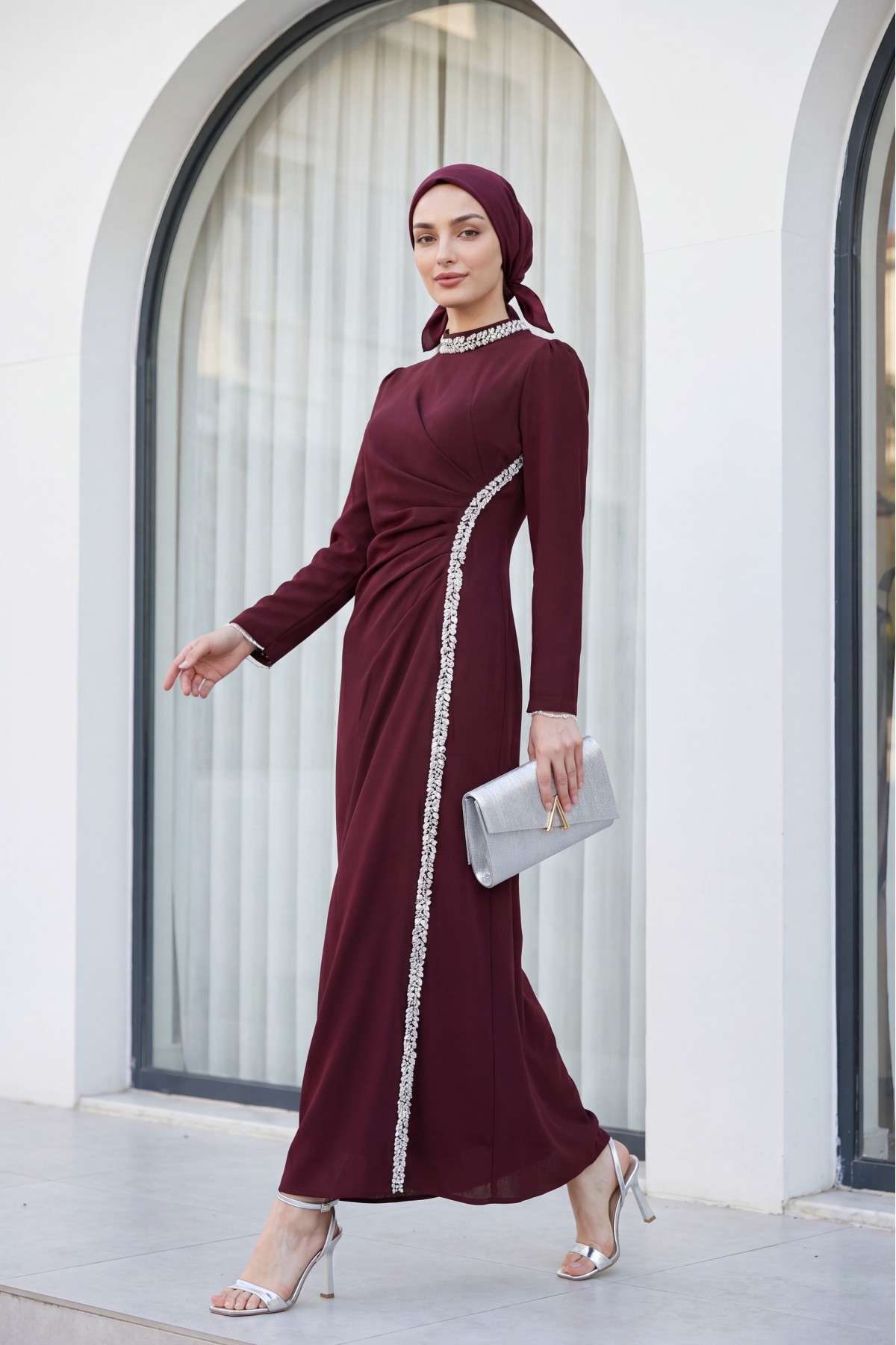Yakası Ve Yanı Taşlı Drapeli Krep Abiye -Koyu Bordo