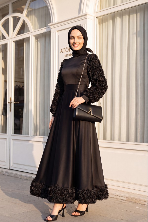 Eteği Ve Kolları Gül Detaylı Saten Abiye -Siyah