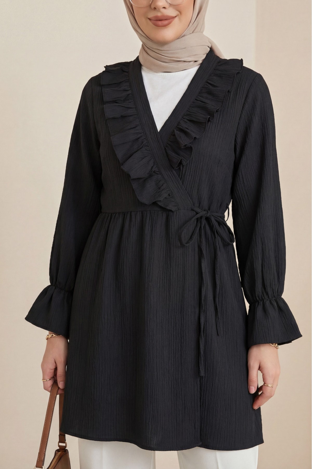 Önü Fırfırlı Bağlamalı Krinkıl Kimono -Siyah detay görseli